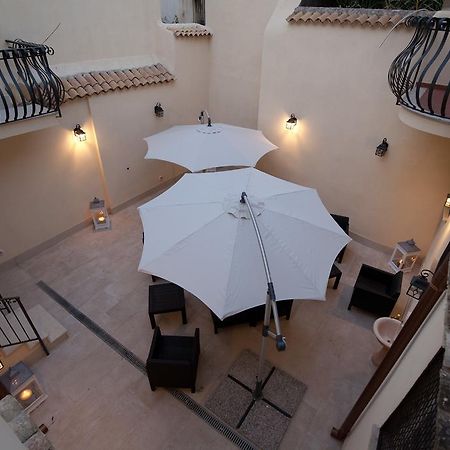 סירקוזה Italiana Resort Maniace מראה חיצוני תמונה